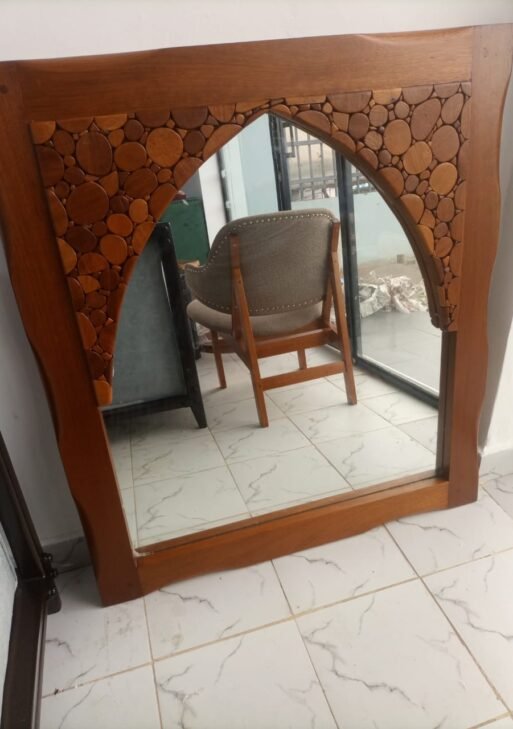 Giraffe Cladded Mirror Medium Size